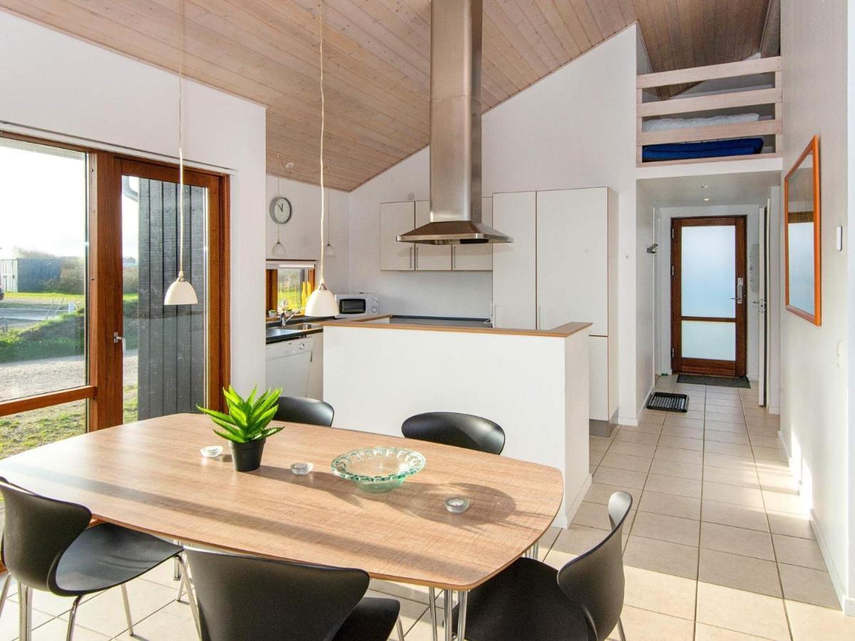 Three-Bedroom Holiday Home In Ulfborg 27 Thorsminde Exterior photo